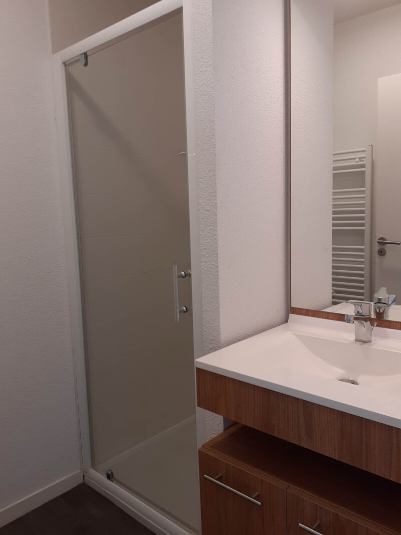 Résidence étudiante Lemon à Brest - chambre en colocation - salle de bain