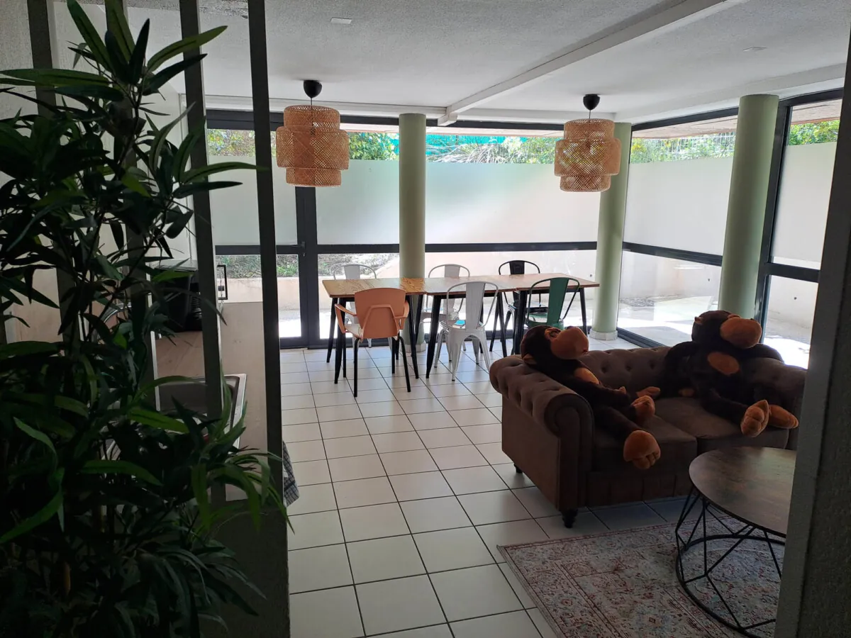 residence-etudiante-UXCO-student-tropicampus-salon