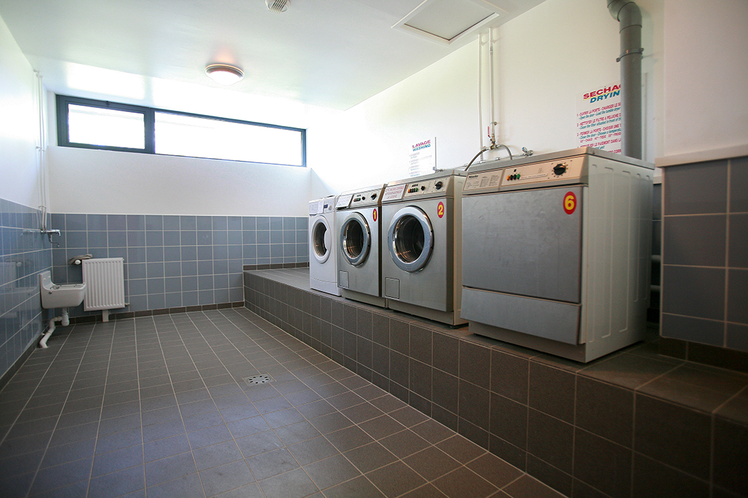 residence-etudiante-uxco-internationale-champs-sur-marne-laverie