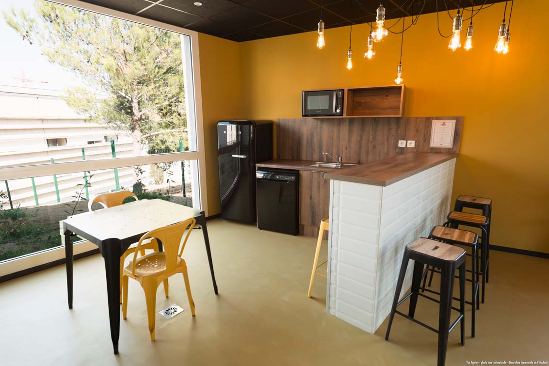residence-etudiante-uxco-kampus-30-nimes-salle-commune-cuisine_1