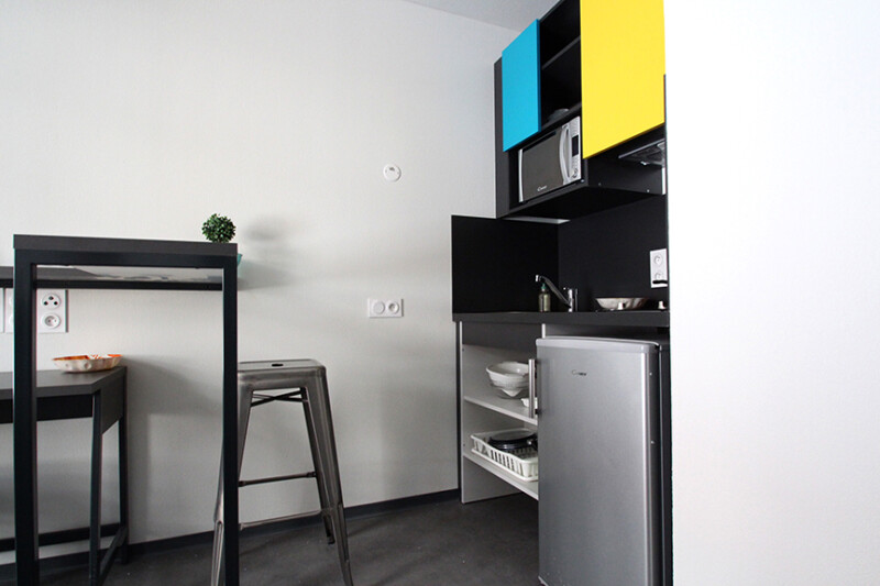 residence-etudiante-uxco-le-124-marseille-studio-kitchenette-mangedebout