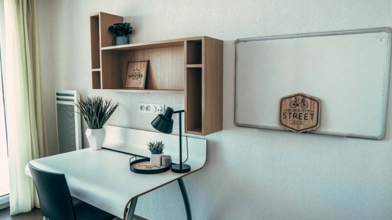 residence-etudiante-uxco-le-theleme-montpellier-T2-Bureau (1)-min