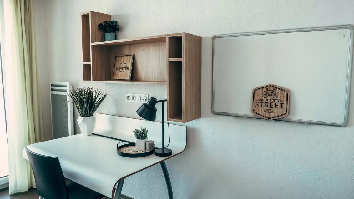 residence-etudiante-uxco-le-theleme-montpellier-T2-Bureau (1)-min