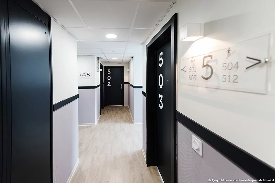 residence-etudiante-uxco-metropolis-rennes-parties-communes-couloir-25%