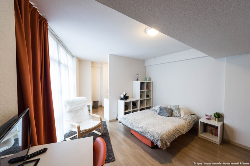 residence-etudiante-uxco-oxygene-lyon-t1-chambre-bureau-25%
