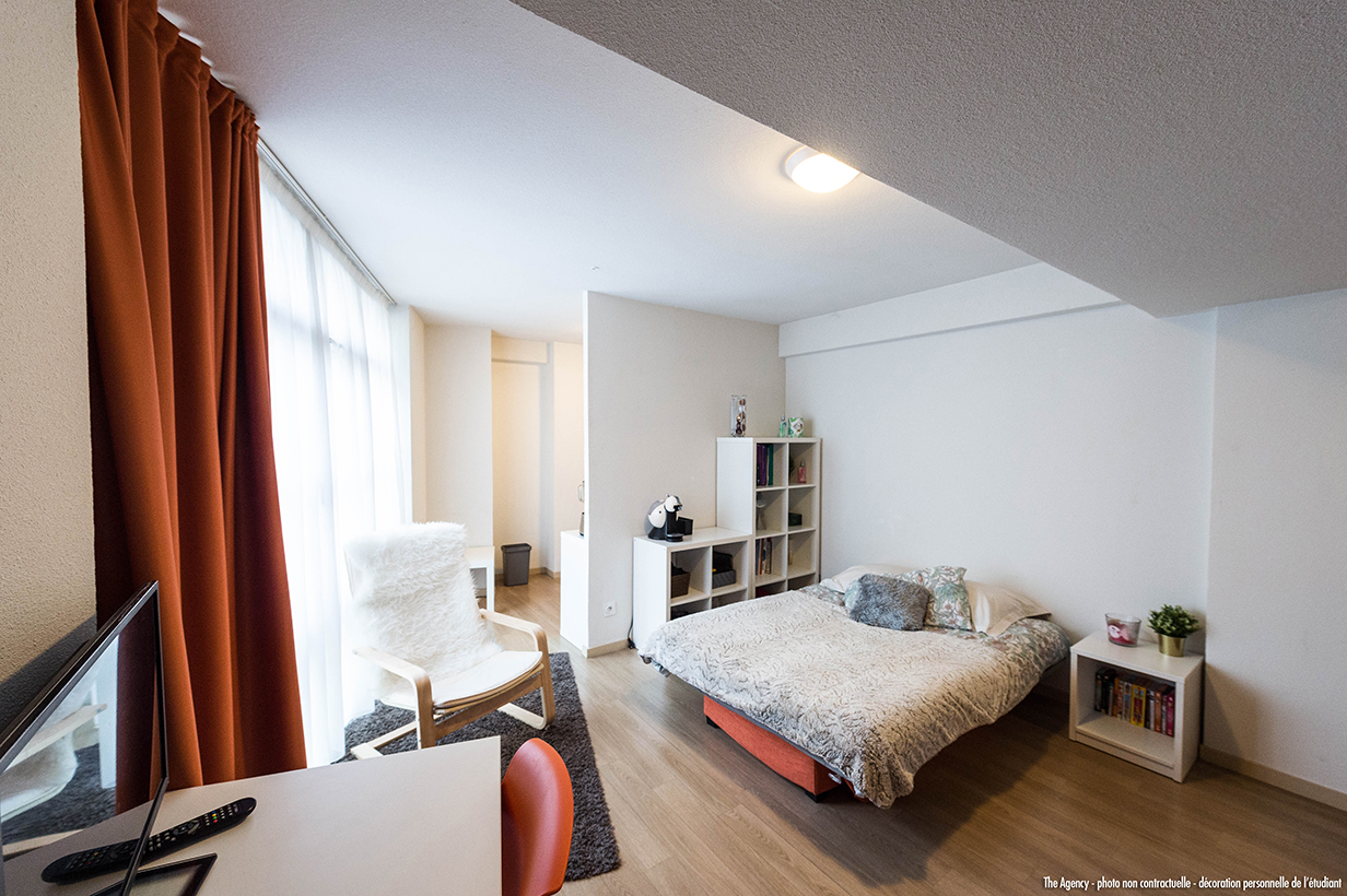 residence-etudiante-uxco-oxygene-lyon-t1-chambre-bureau-25%