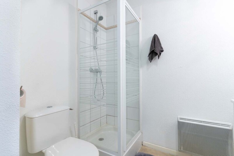 résidence étudiante UXCO lucien jonas valenciennes Studio salle de bain