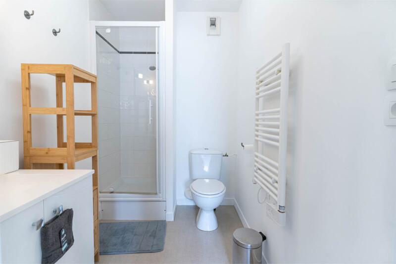 residence-etudiante-UXCO-Nantes-Ocean-Break_Studio_salle de bain