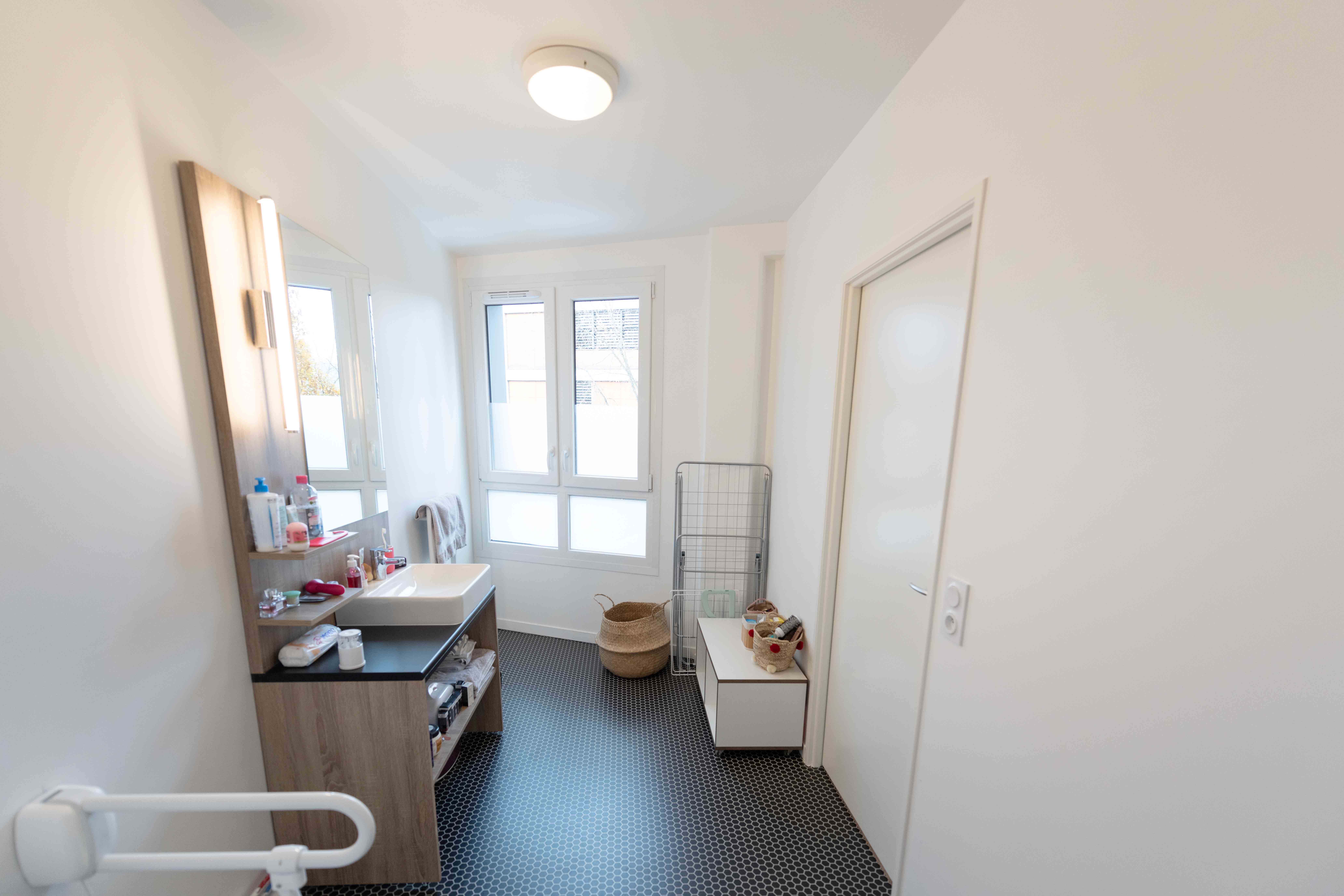 residence-etudiante-uxco-new-legend-lyon-studio-sdb-2