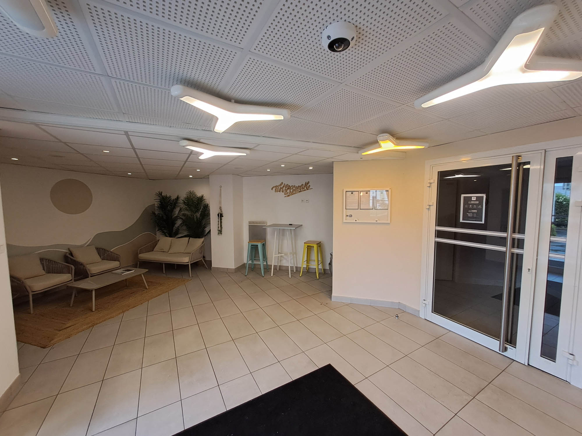 résidence étudiante accueil entrée salle commune