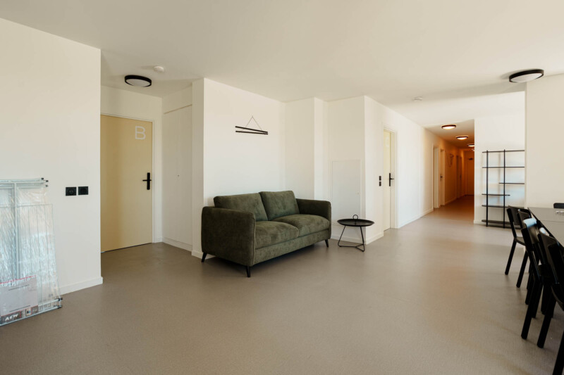 résidence étudiante salon colocation canapé